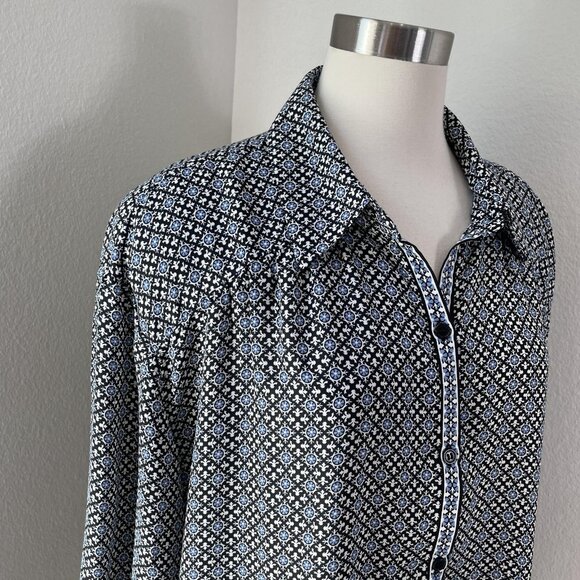 Max Studio Blouse Womens 2X Black White Blue Geometric Print Button Up Shirt - Picture 2 of 9